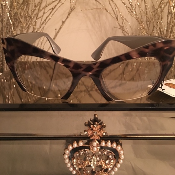 Accessories - Cat Eye Print Sunglasses☀️☀️